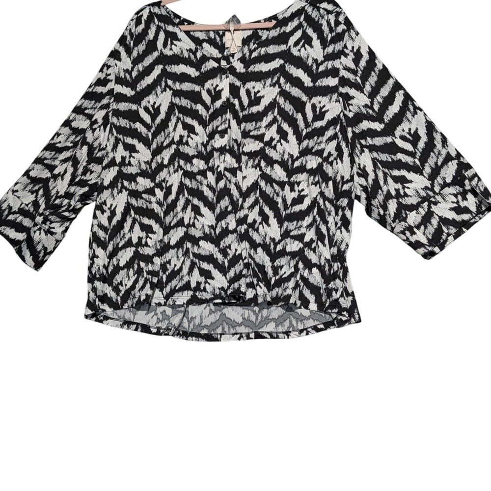 Zac & Rachel Womens 3X Black White Ikat Chevron 1/2 Button 3/4 Sleeve Blouse NEW